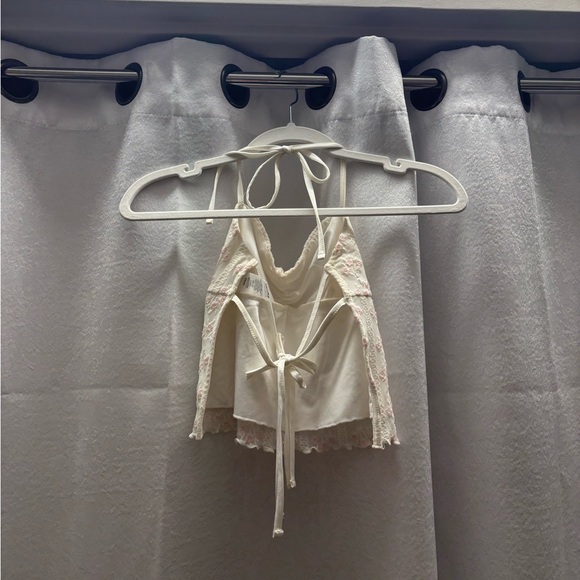 Floral Embroidered Open Back Halter Top - Picture 2 of 2